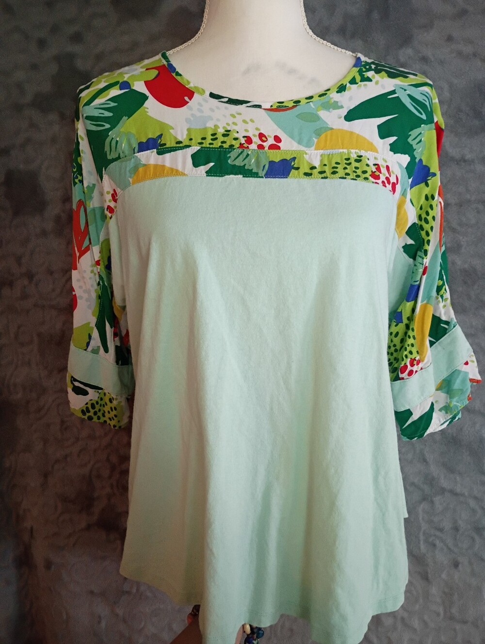 Easel Tee